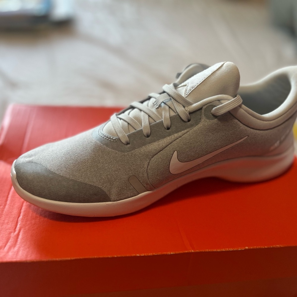 Nike Gray Athletic Shoes with Cushioned Sole and Minimalist Design